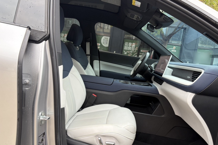 小鹏G6 2023款 755 超长续航 Pro局部细节41