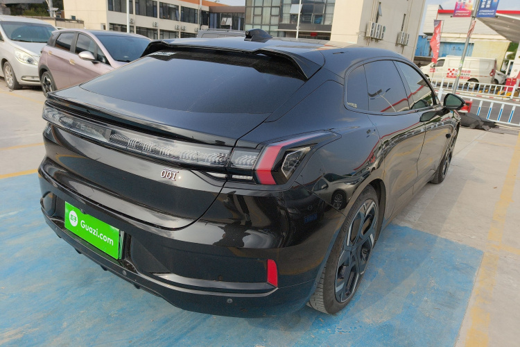 极氪001 2023款 YOU版 100kWh车身外观7