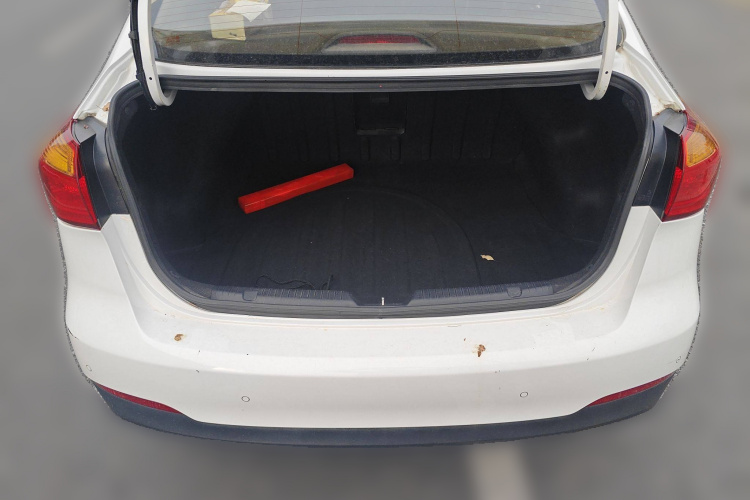 起亚K3 2015款 1.6L 自动DLX局部细节23