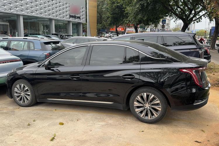 红旗E-QM5 2021款 充电 旗悦版车身外观6004