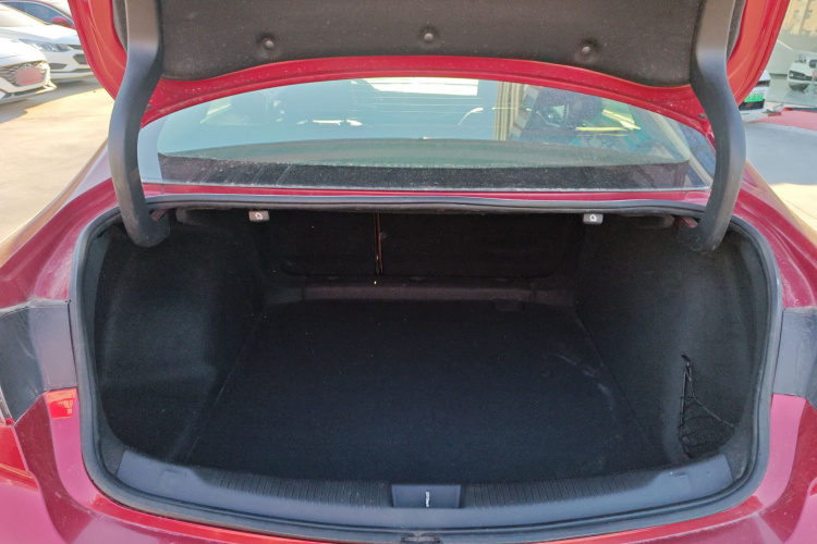 别克 君威 2017款 20T 精英型局部细节23