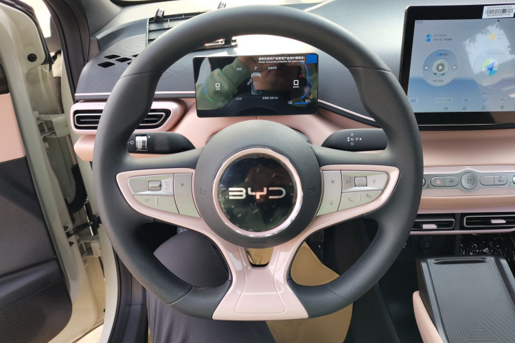比亚迪 海鸥 2025款 智驾版 305km 活力版中控内饰13