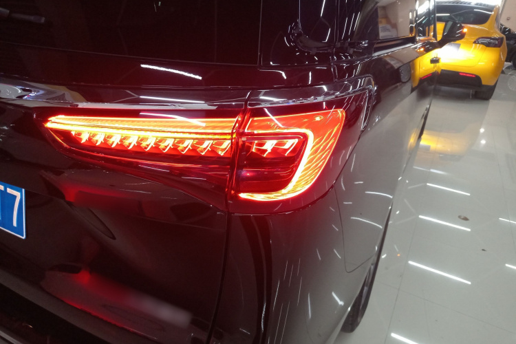 别克GL8 2022款 Avenir艾维亚 六座贤礼版车身外观9