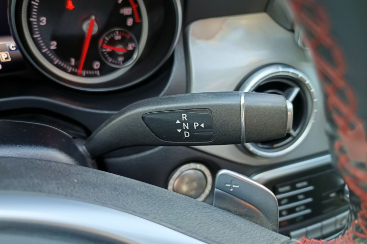 奔驰CLA 2018款 CLA 220 4MATIC局部细节18