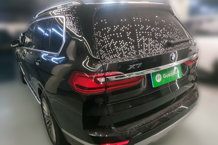 宝马X7 2021款 xDrive40i 领先型豪华套装车身外观5