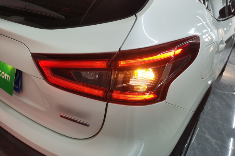 日产 逍客 2019款 2.0L CVT智享版车身外观9