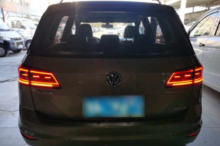 大众 高尔夫·嘉旅 2016款 280TSI 自动豪华型车身外观6