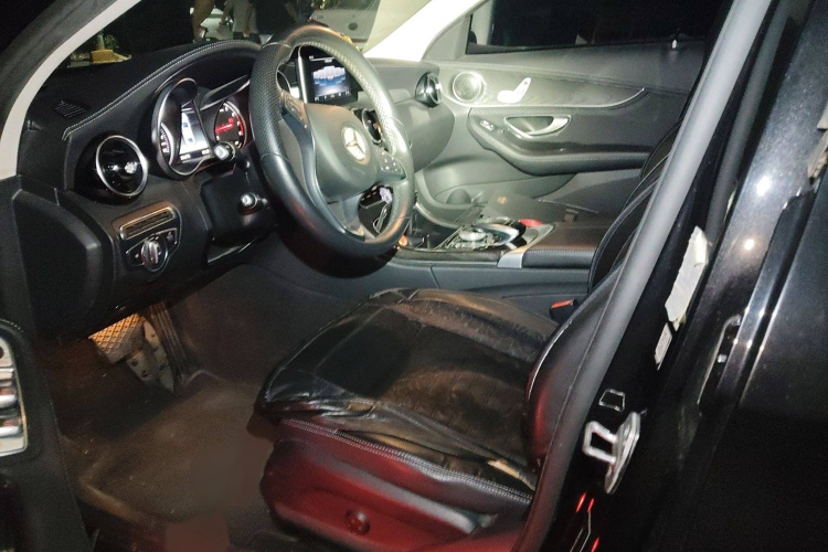 奔驰C级 2018款 C 180 L 时尚型运动版局部细节19