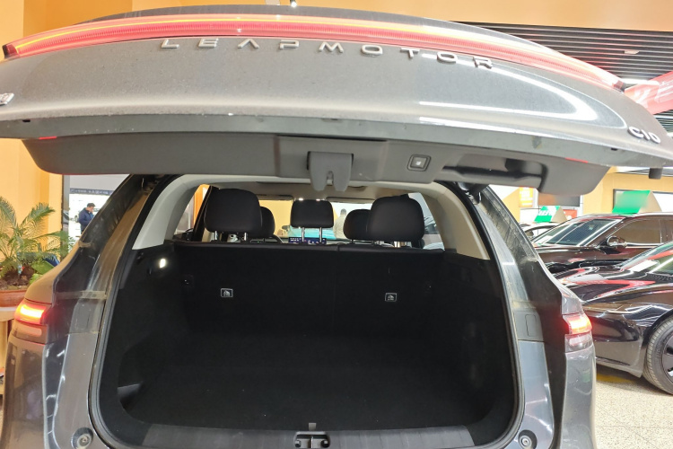 零跑汽车 零跑C10 2024款 210激光雷达版机舱底盘23