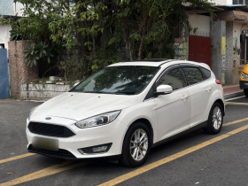 福特 福克斯 2015款 两厢 EcoBoost 180 自动精英型