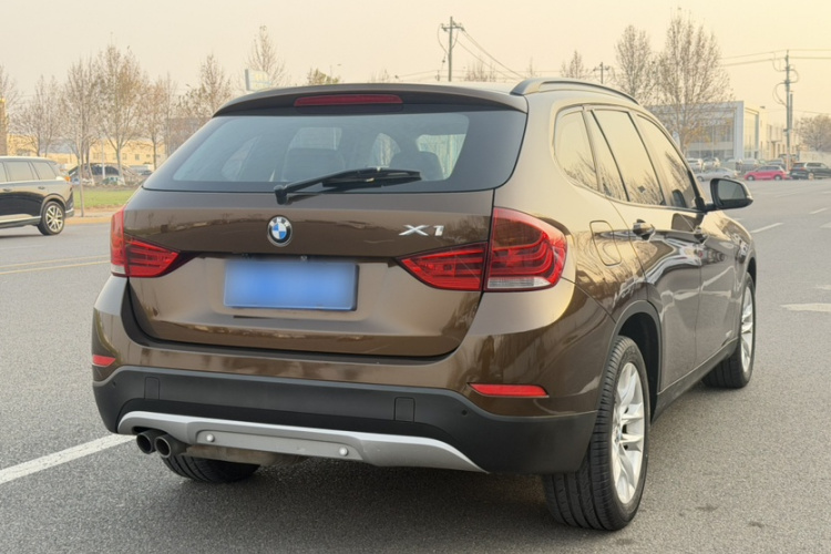 宝马X1 2015款 sDrive18i 时尚晋级版车身外观6006