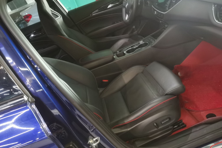 别克 君威 2020款 GS 28T 精英型局部细节41