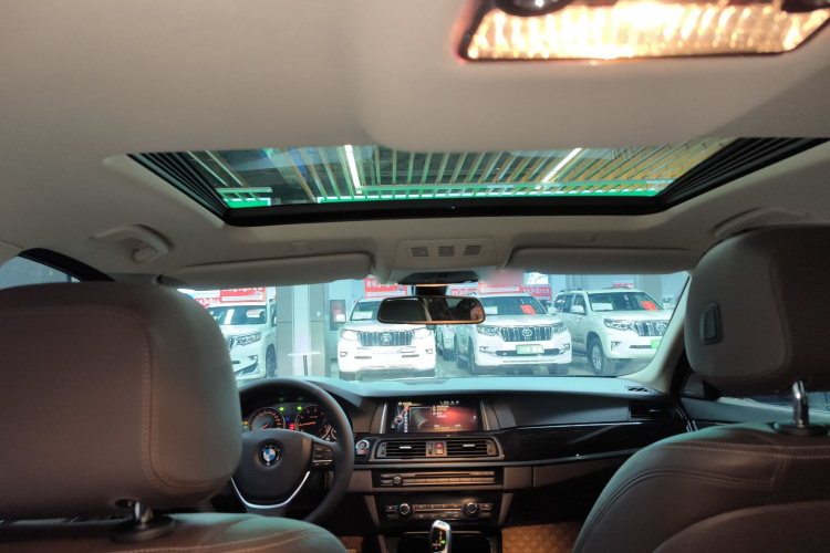 宝马5系 2014款 525Li 豪华设计套装局部细节22