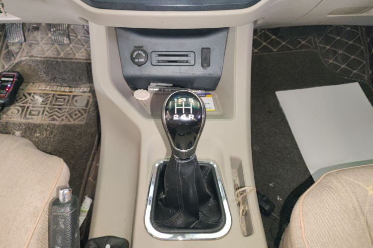 东风风行 菱智 2019款 M5L 1.6L 7座标准型 国VI局部细节18