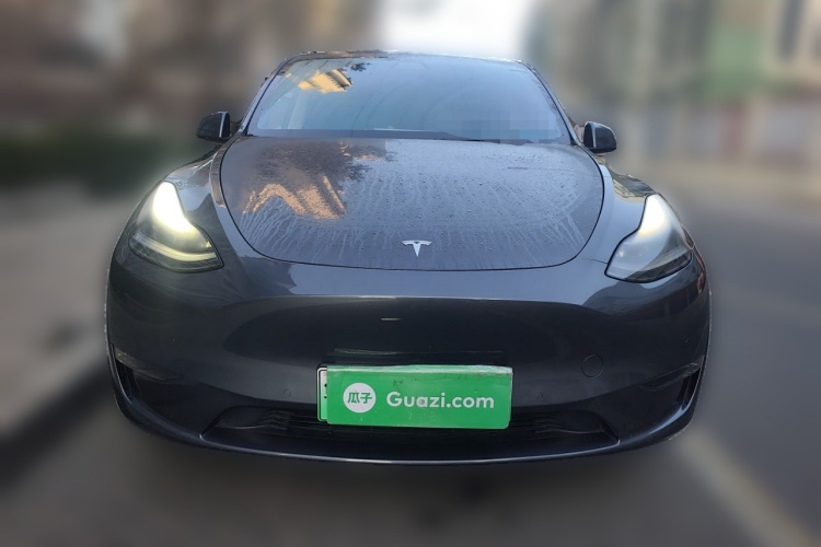 特斯拉 Model Y 2021款 长续航全轮驱动版车身外观2