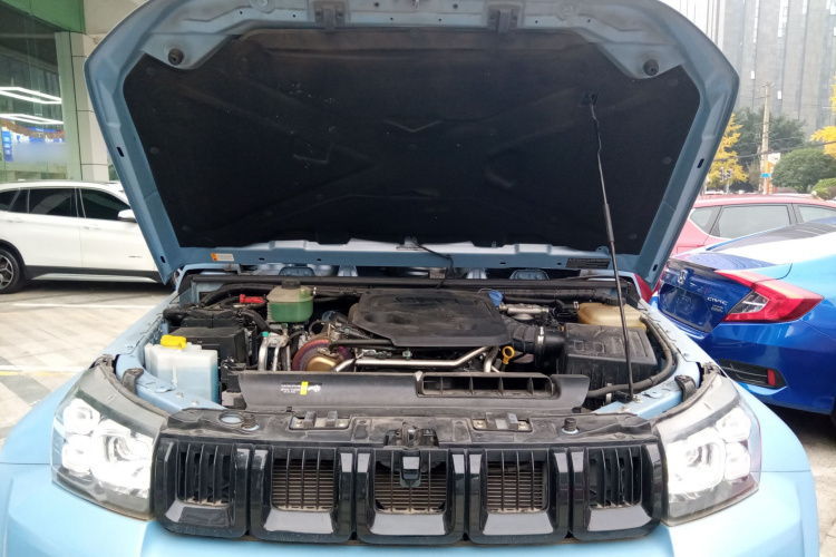 北京BJ40 2023款 2.0D 自动四驱刀锋英雄版侠客型（前后电控锁）局部细节24