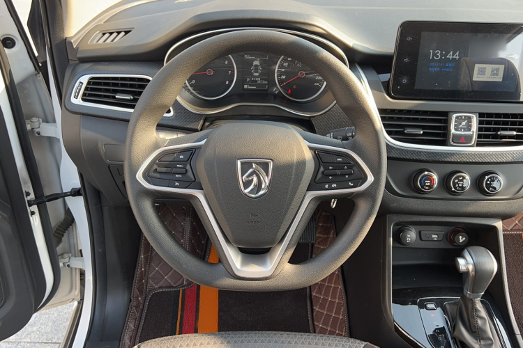 宝骏730 2019款 1.5T CVT时尚型 7座 国VI局部细节13