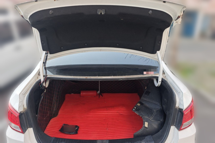 海马 福美来 2016款 1.6L 手动品尚型升级版中控内饰23