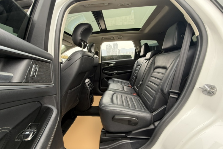 福特 锐界 2020款 EcoBoost 245 两驱豪锐型 7座中控内饰7001