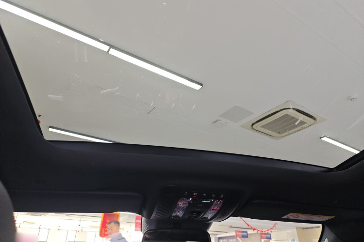 奔驰A级 2023款 A 200 L 时尚型中控内饰22