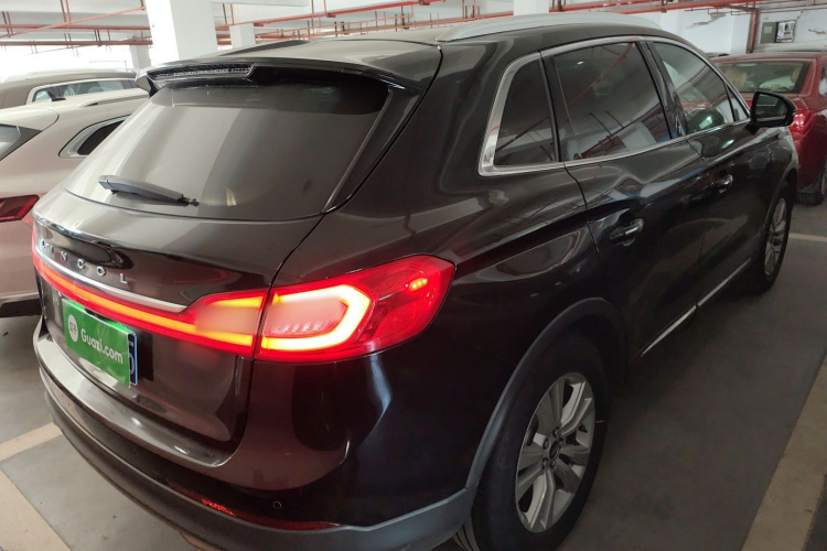 林肯MKX 2015款 2.0T 两驱尊享版车身外观7