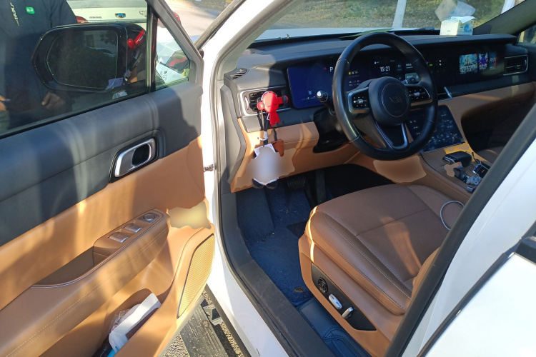 理想汽车 理想ONE 2021款 增程6座版中控内饰20