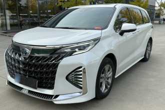 丰田 赛那SIENNA 2023款 2.5L混动 舒适版