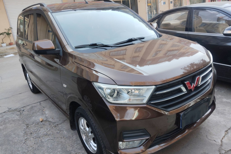 五菱汽车 五菱宏光 2019款 1.5L S舒适型国VI LAR车身外观3