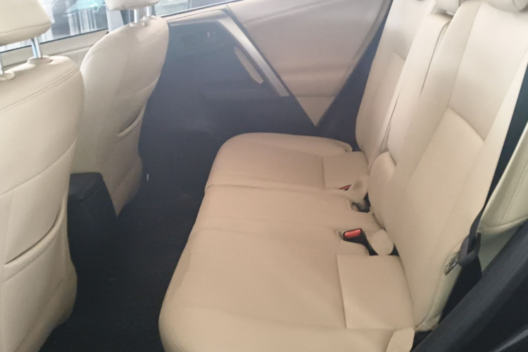 丰田 RAV4荣放 2015款 2.0L CVT两驱都市版中控内饰21