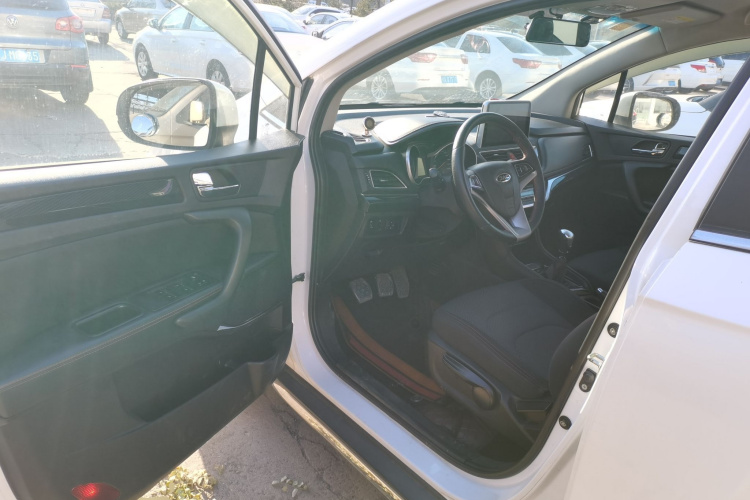 江汽集团 瑞风S3 2017款 1.5L 手动豪华型中控内饰20