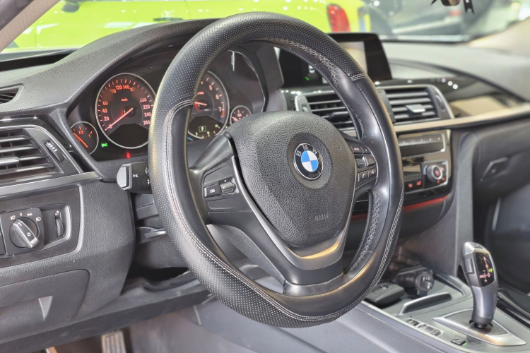 宝马3系 2018款 318Li中控内饰7001