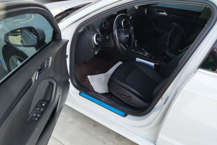 奥迪A3 2019款 Sportback 35 TFSI 时尚型 国V中控内饰20