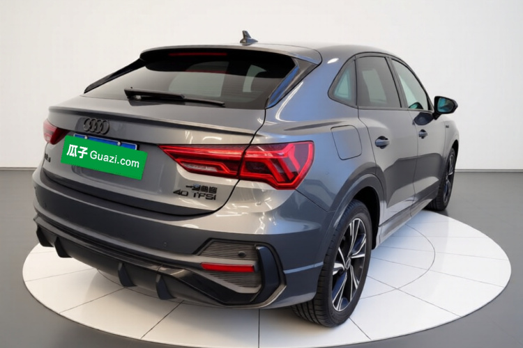 奥迪Q3 Sportback 2023款 40 TFSI 时尚型车身外观7
