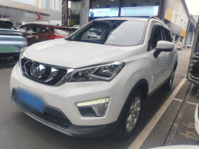 长安CS15 2016款 1.5L 手动时尚版