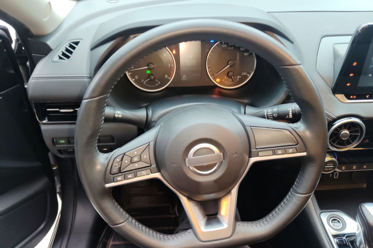 日产 轩逸 2022款 1.6L XL CVT悦享版中控内饰13