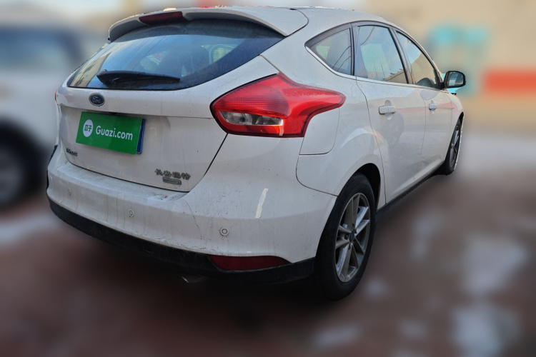 福特 福克斯 2017款 两厢 EcoBoost 180 自动精英型车身外观7