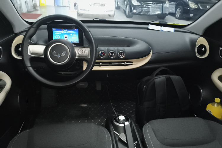 五菱汽车 五菱缤果 2024款 203km 轻享款中控内饰7002