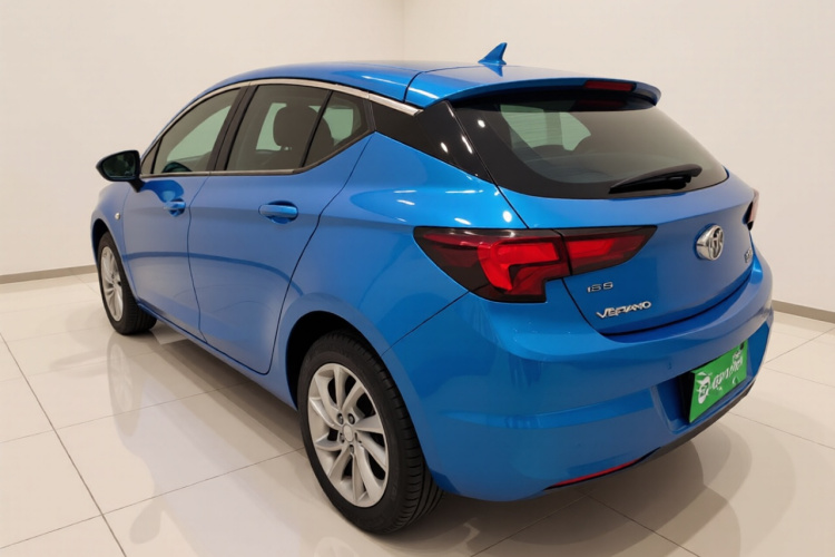 别克 威朗 2016款 两厢 15S 自动进取型车身外观5