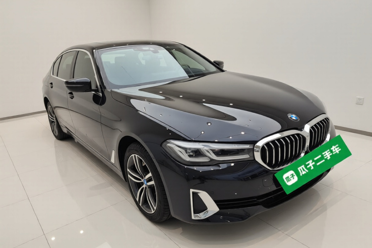 宝马5系 2021款 530Li 领先型 豪华套装车身外观3