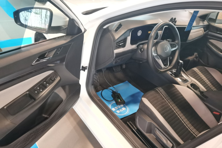 大众 宝来 2024款 200TSI DSG畅行版中控内饰7003