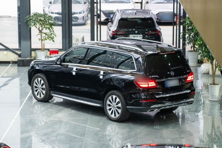 奔驰GLS 2017款 GLS 400 4MATIC时尚型车身外观6006