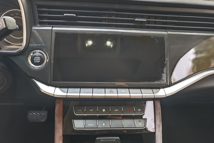 中国重汽VGV VGV U70 2020款 1.5T 自动智享豪华版 7座局部细节16