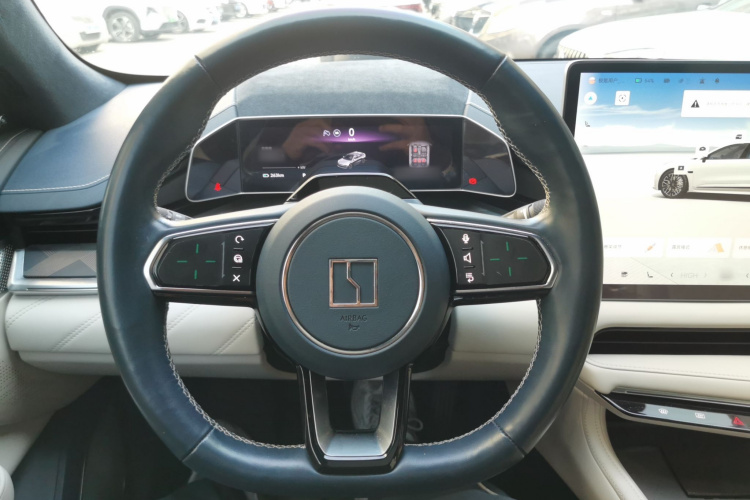 极氪001 2022款 超长续航双电机 YOU版局部细节13