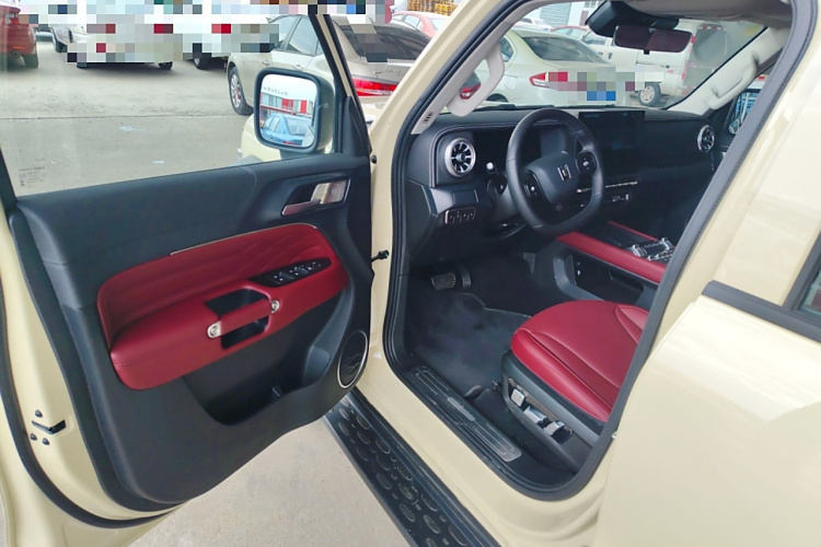 坦克300 2025款 2.0T 征服者中控内饰7003