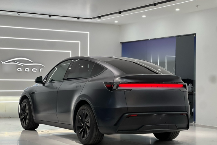 特斯拉 Model Y 2025款 后轮驱动版车身外观6004