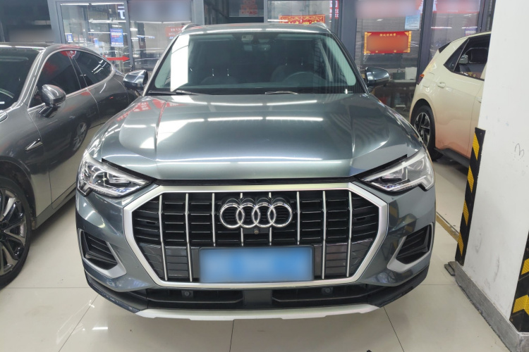 奥迪Q3 2020款 35 TFSI 时尚致雅型车身外观2
