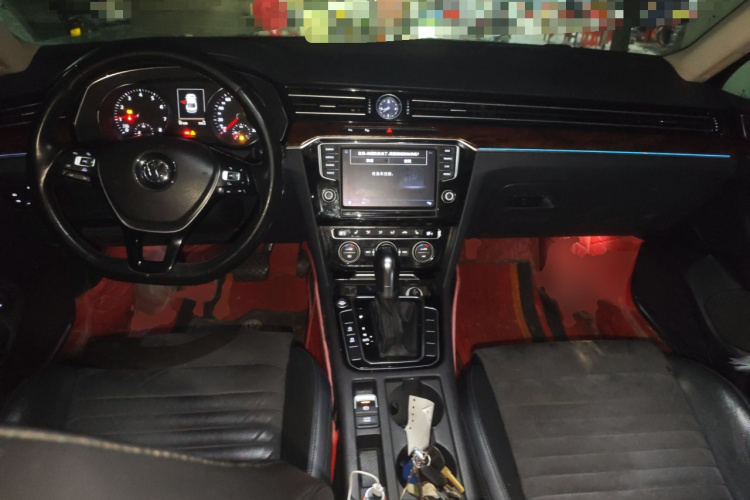 大众 迈腾 2017款 330TSI DSG 尊贵型中控内饰12