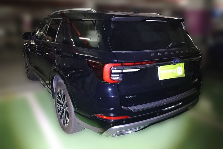 福特 探险者 2024款 2.3T EcoBoost 四驱钛金版 6座车身外观6003