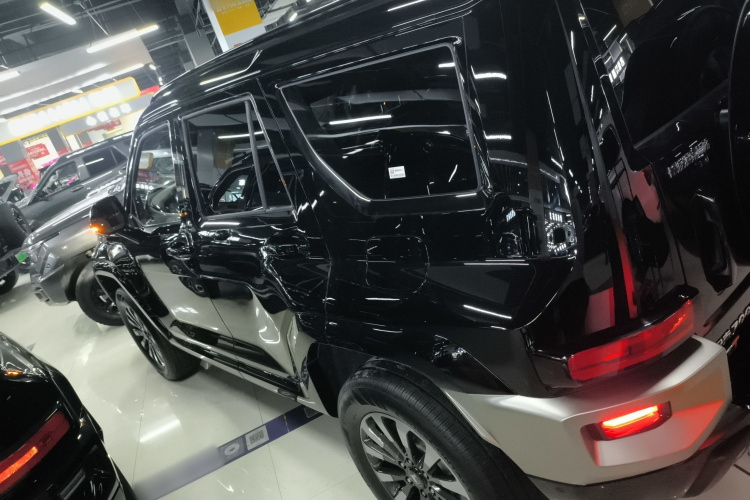 坦克700新能源 2024款 Hi4-T 极境版车身外观4