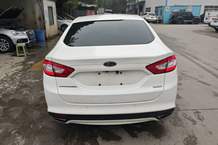 福特 蒙迪欧 2013款 1.5L GTDi180时尚型车身外观6